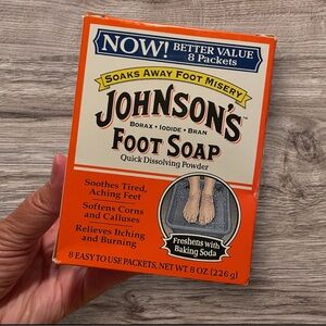 Johnson's Foot Soap Quick Dissolving
Powder (8) 1 oz Powder Packets Discontinued